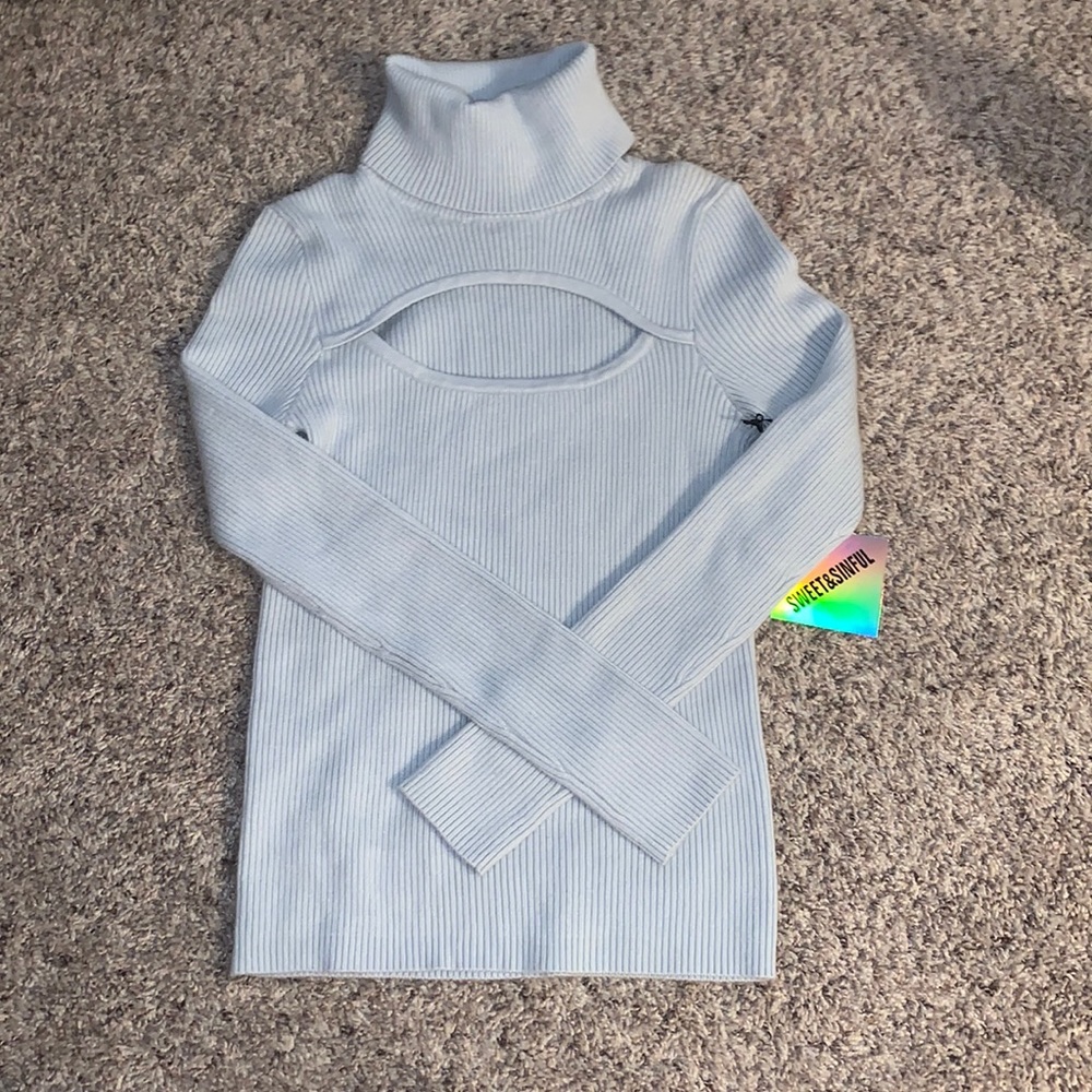 Women’s sweater